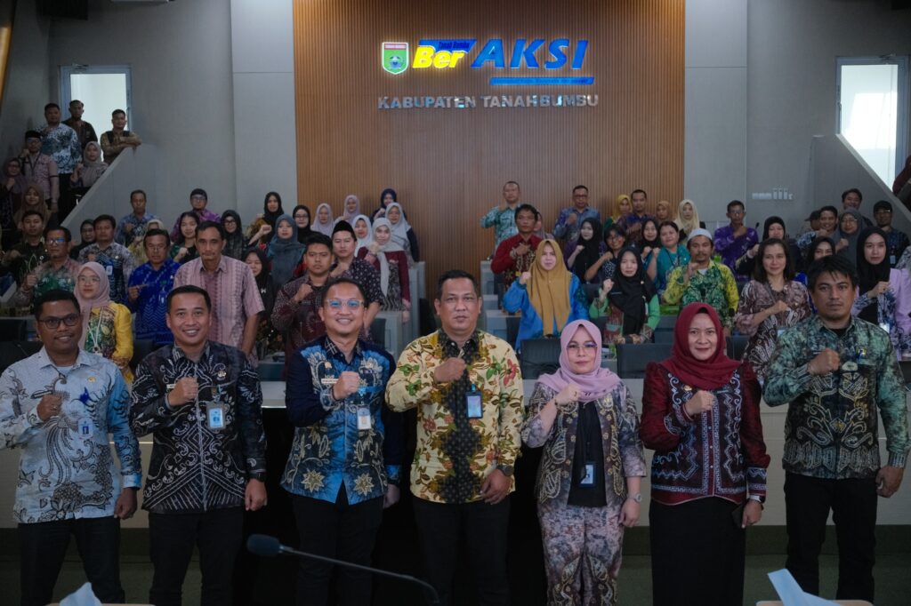 Aksi
